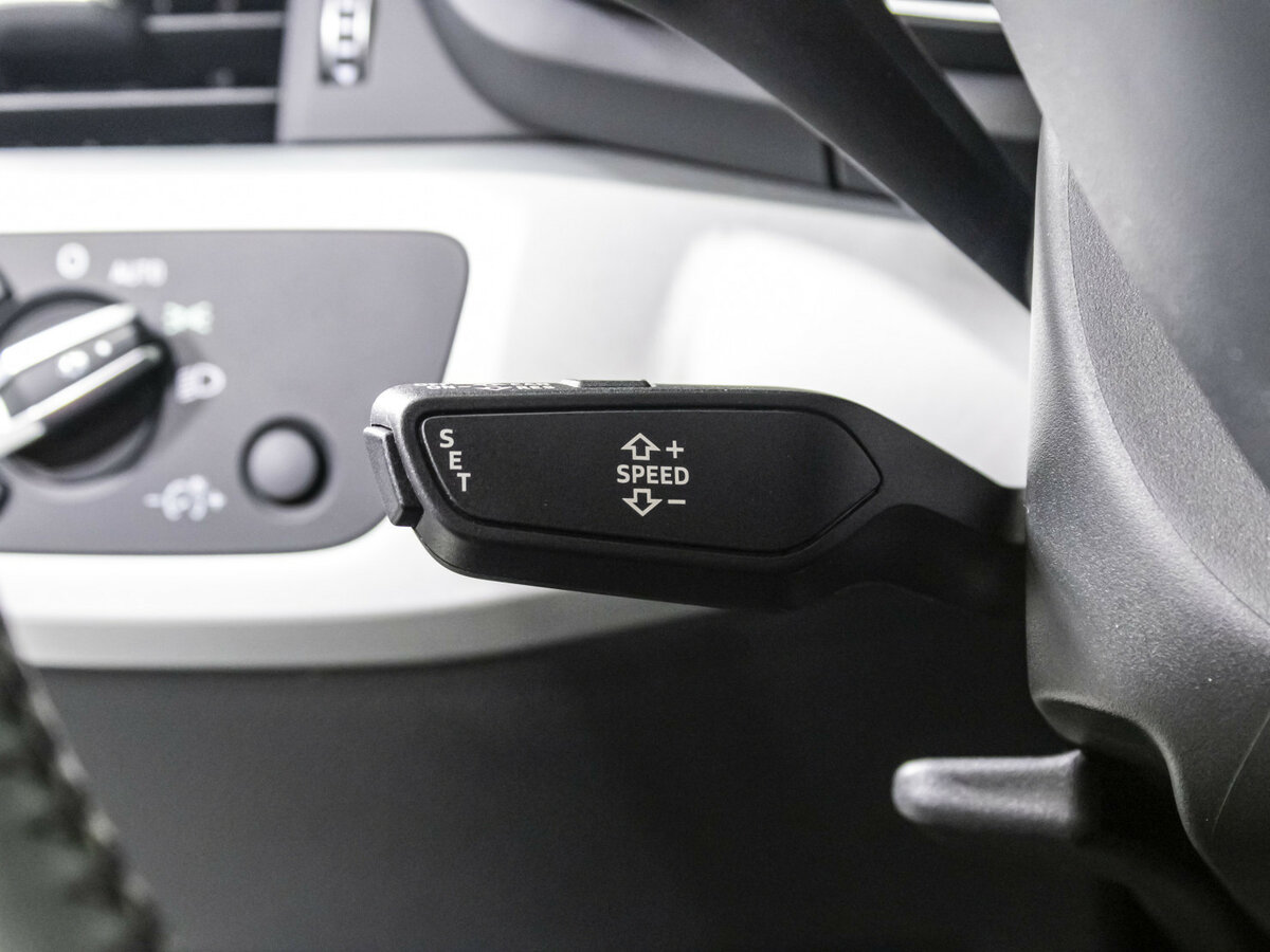 Audi A4 б/у, 2018, Роботизированная. Фото: #16