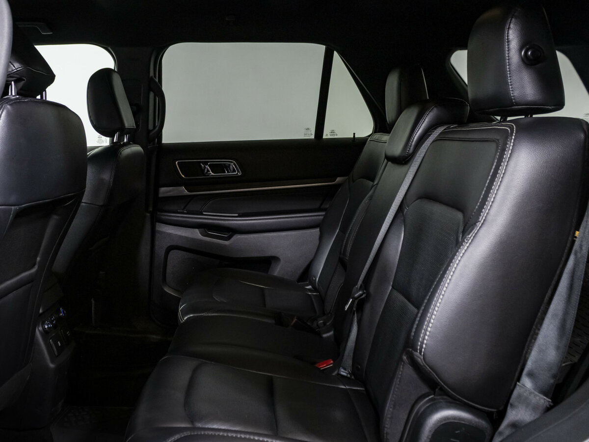 Ford Explorer б/у, 2018, Автоматическая. Фото: #10