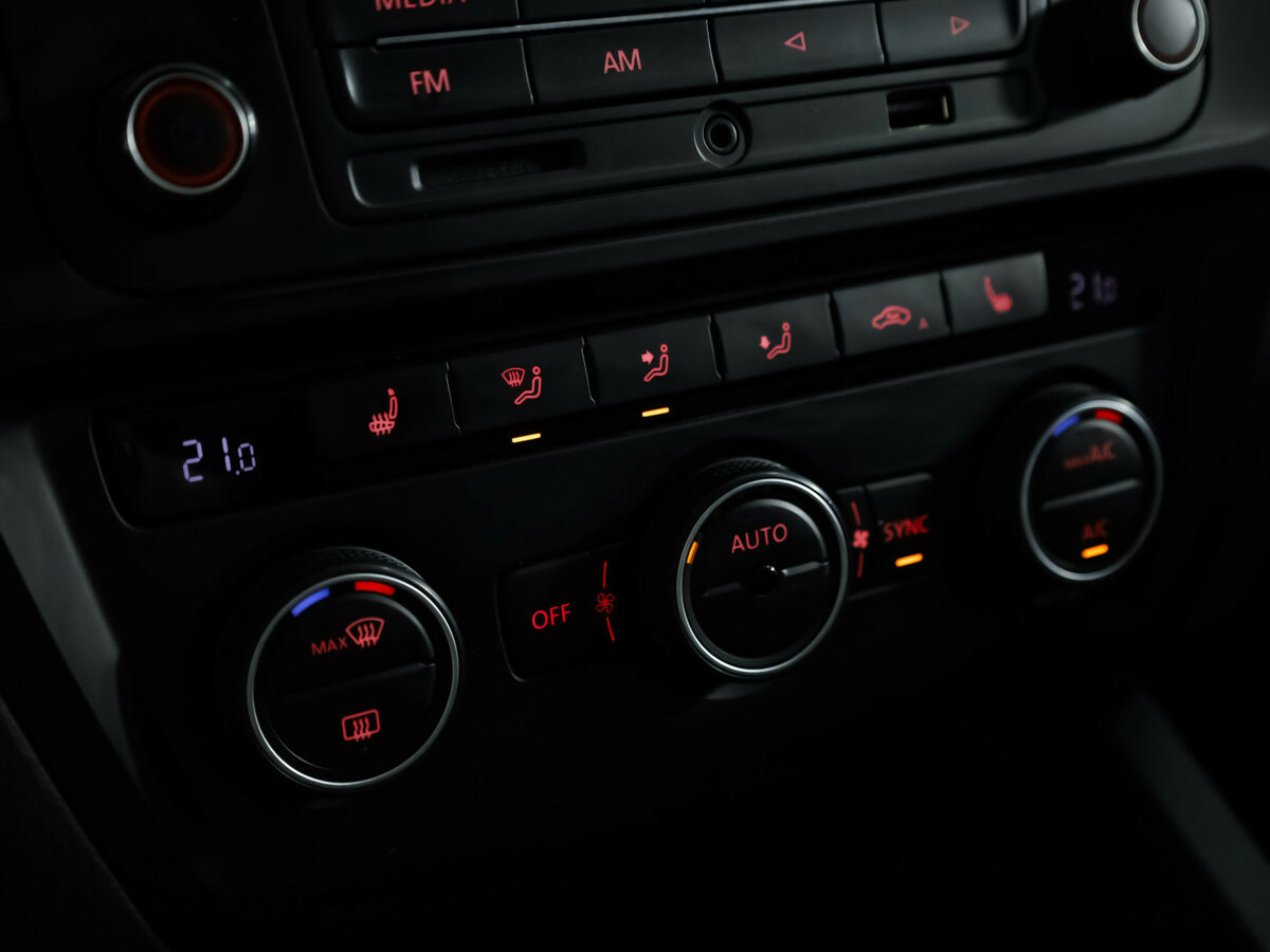 Volkswagen Jetta б/у, 2015, Механическая. Фото: #12