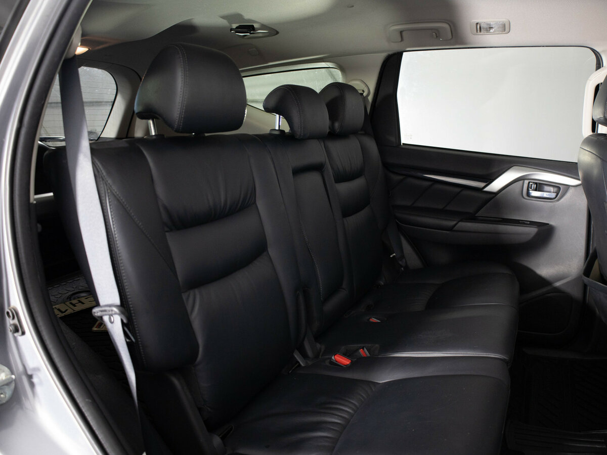 Mitsubishi Pajero Sport б/у, 2016, Автоматическая. Фото: #12