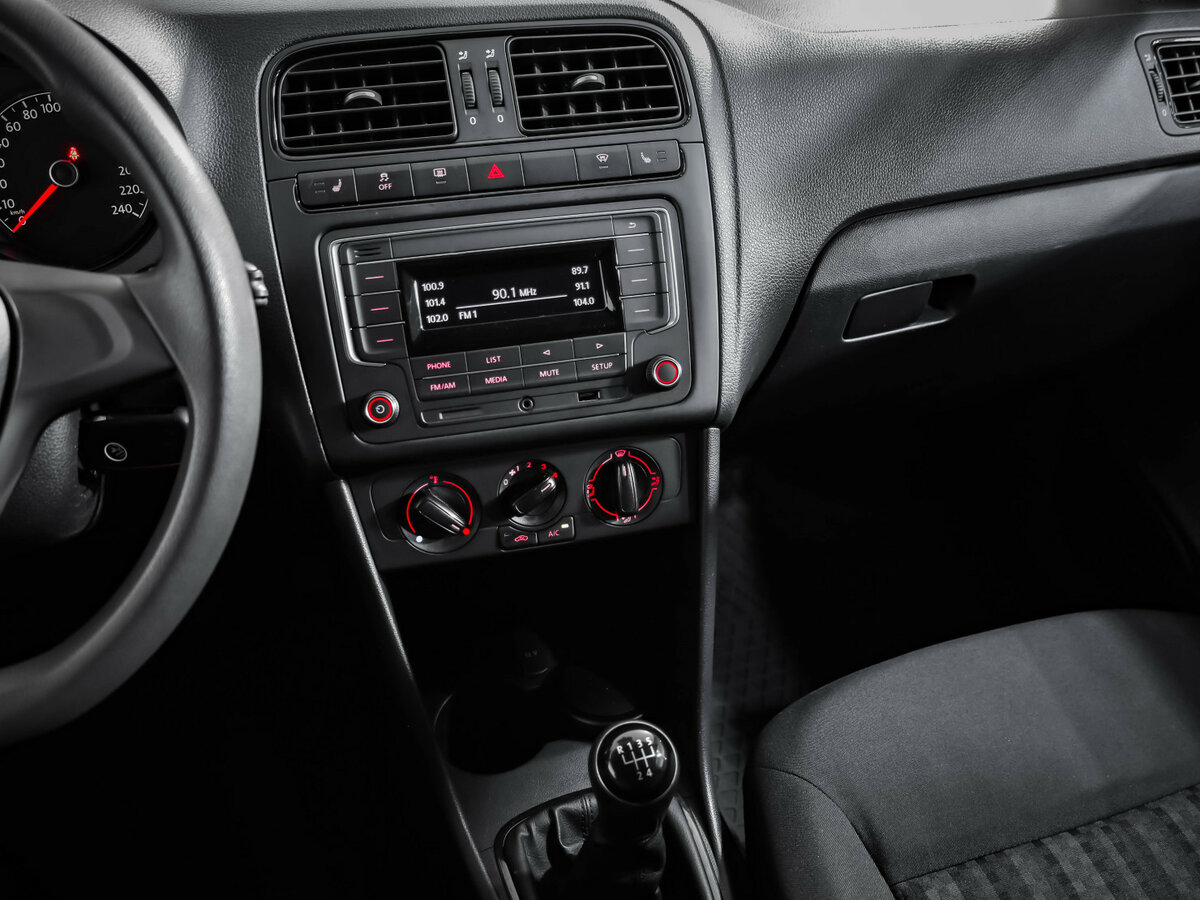 Volkswagen Polo б/у, 2018, Механическая. Фото: #12