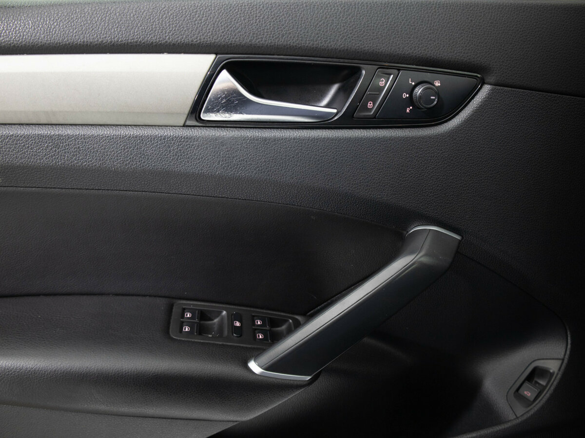 Volkswagen Passat б/у, 2020, Роботизированная. Фото: #14