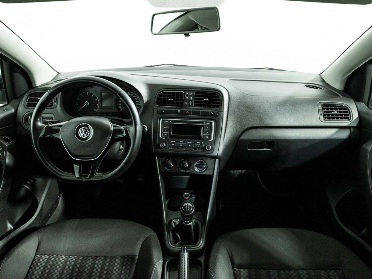 Фольксваген Поло б/у, 2015, Механическая. Фото: #12