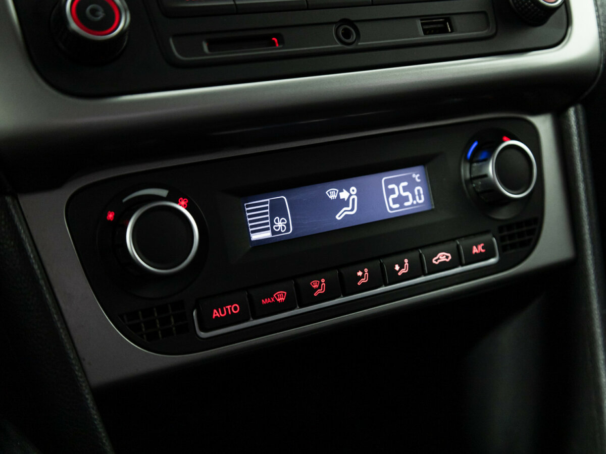 Фольксваген Поло б/у, 2016, Механическая. Фото: #14