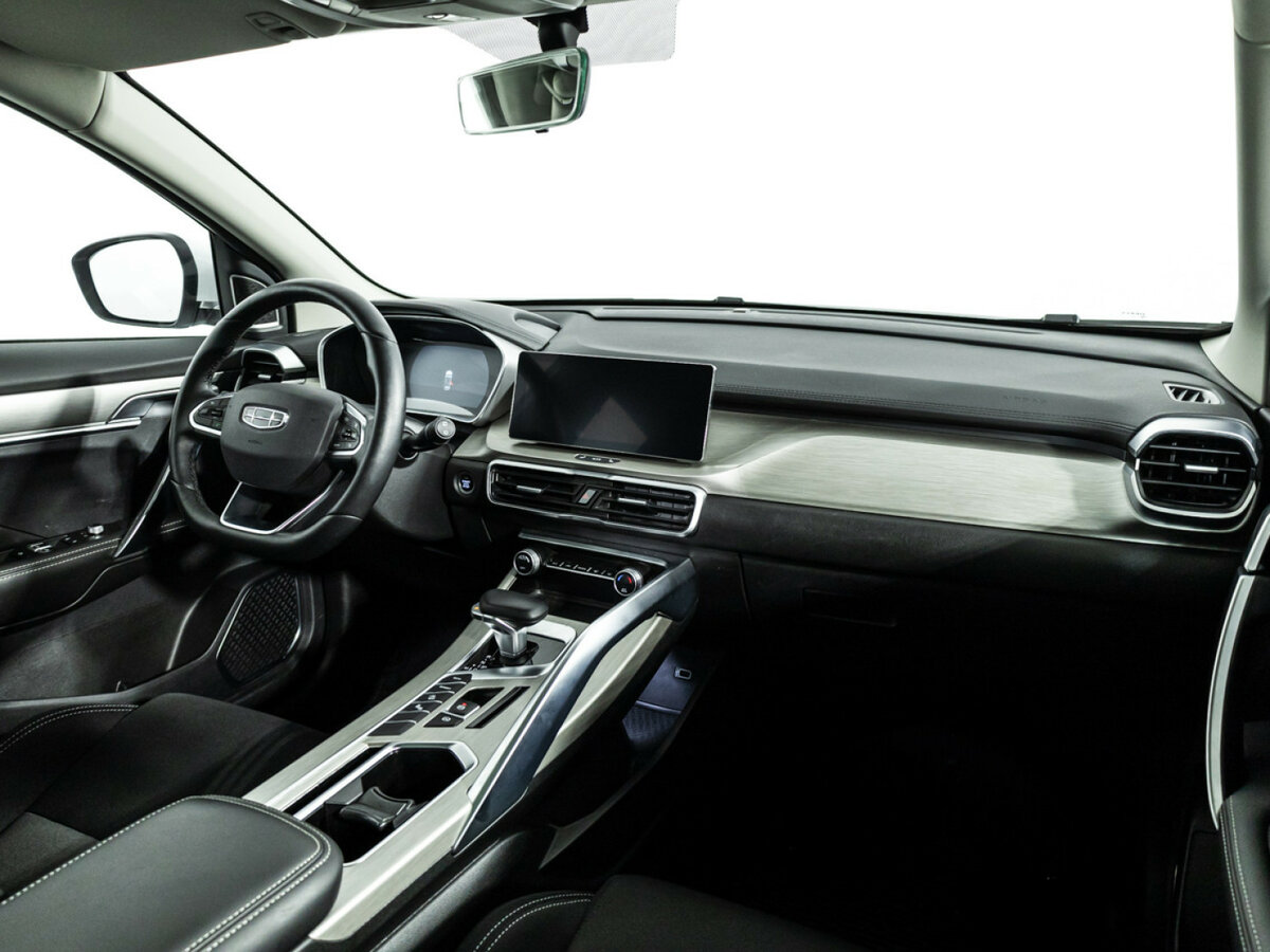 Geely Coolray б/у, 2023, Роботизированная. Фото: #6