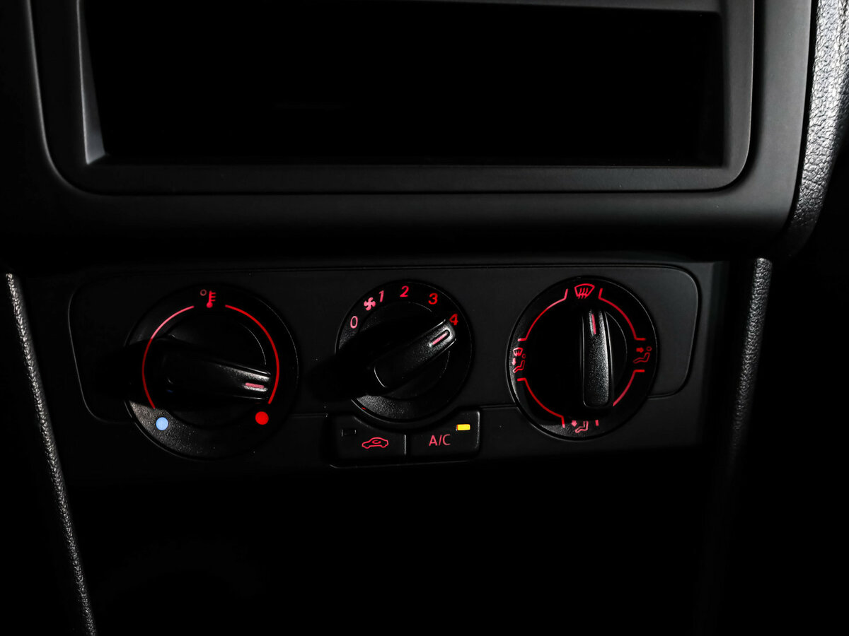 Volkswagen Polo б/у, 2018, Механическая. Фото: #10