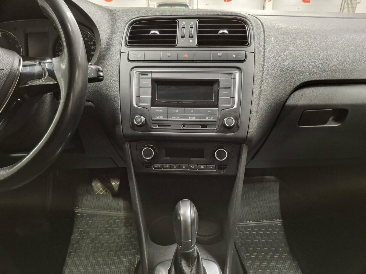 Фольксваген Поло б/у, 2017, Автоматическая. Фото: #14