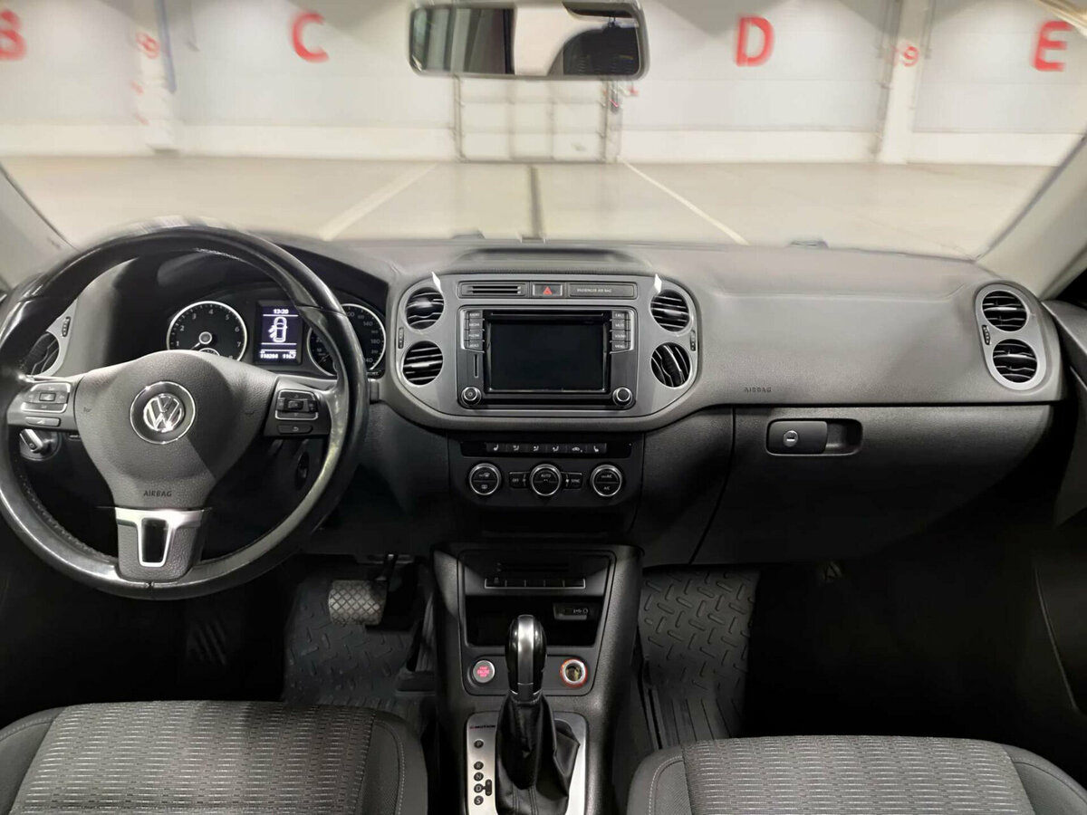 Volkswagen Tiguan б/у, 2016, Автоматическая. Фото: #13