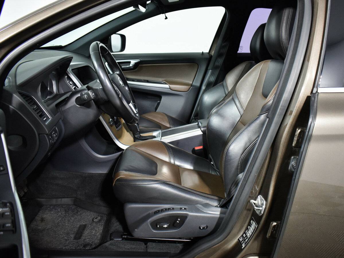 Volvo XC60 б/у, 2017, Автоматическая. Фото: #8