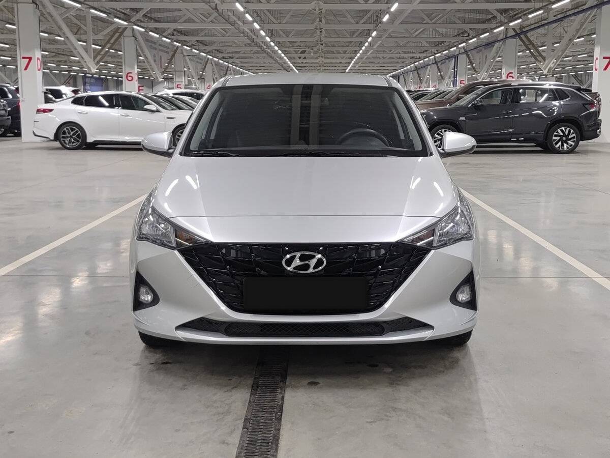 Solaris HS б/у, 2024, Автоматическая. Фото: #1