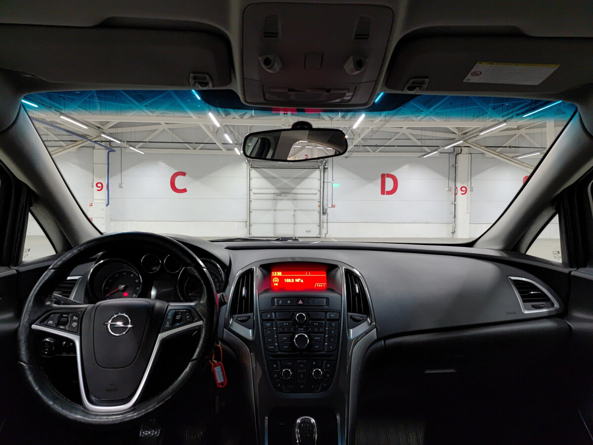 Opel Astra б/у, 2013, Механическая. Фото: #13