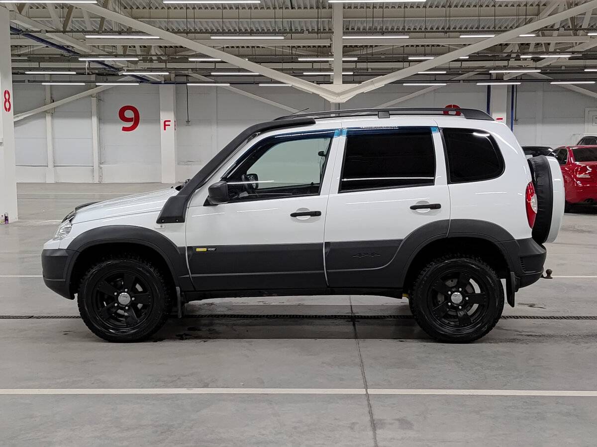 Chevrolet Niva б/у, 2017, Механическая. Фото: #7