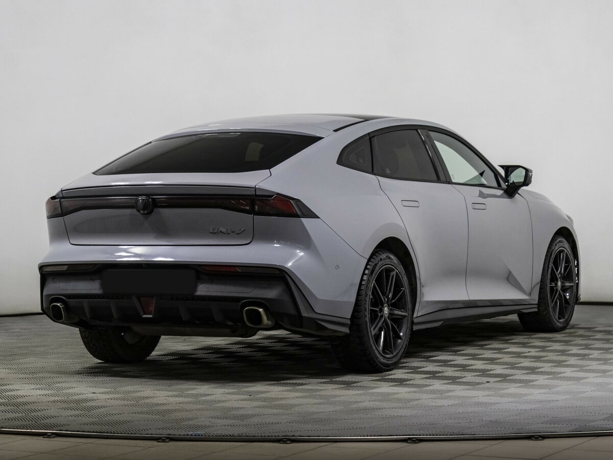 Changan UNI-V б/у, 2023, Роботизированная. Фото: #4