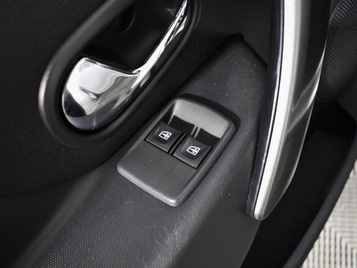 Renault Sandero б/у, 2016, Механическая. Фото: #14