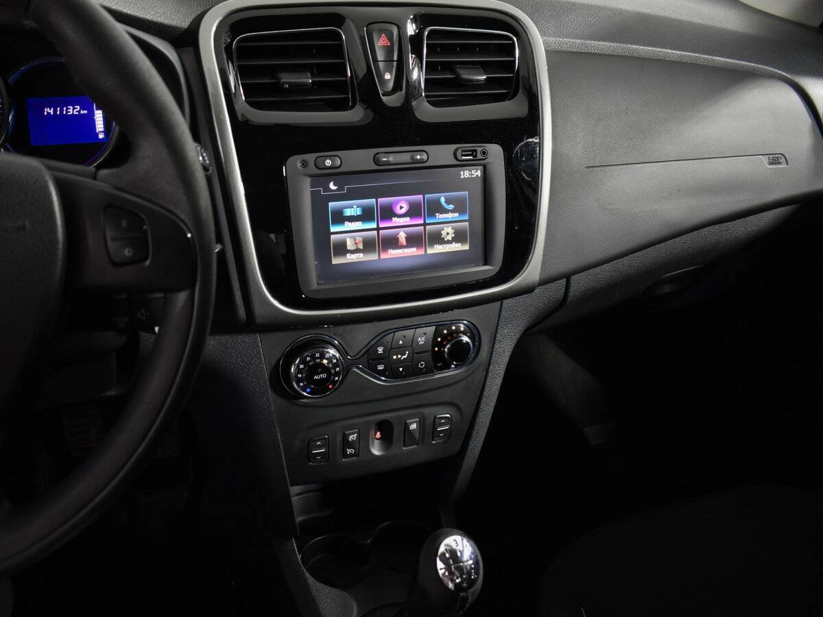 Renault Sandero б/у, 2016, Механическая. Фото: #16