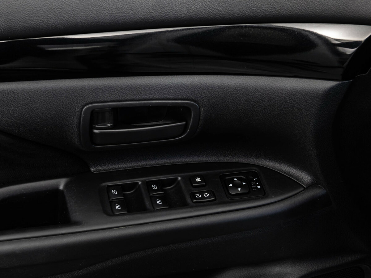 Mitsubishi Outlander б/у, 2018, Вариатор. Фото: #15