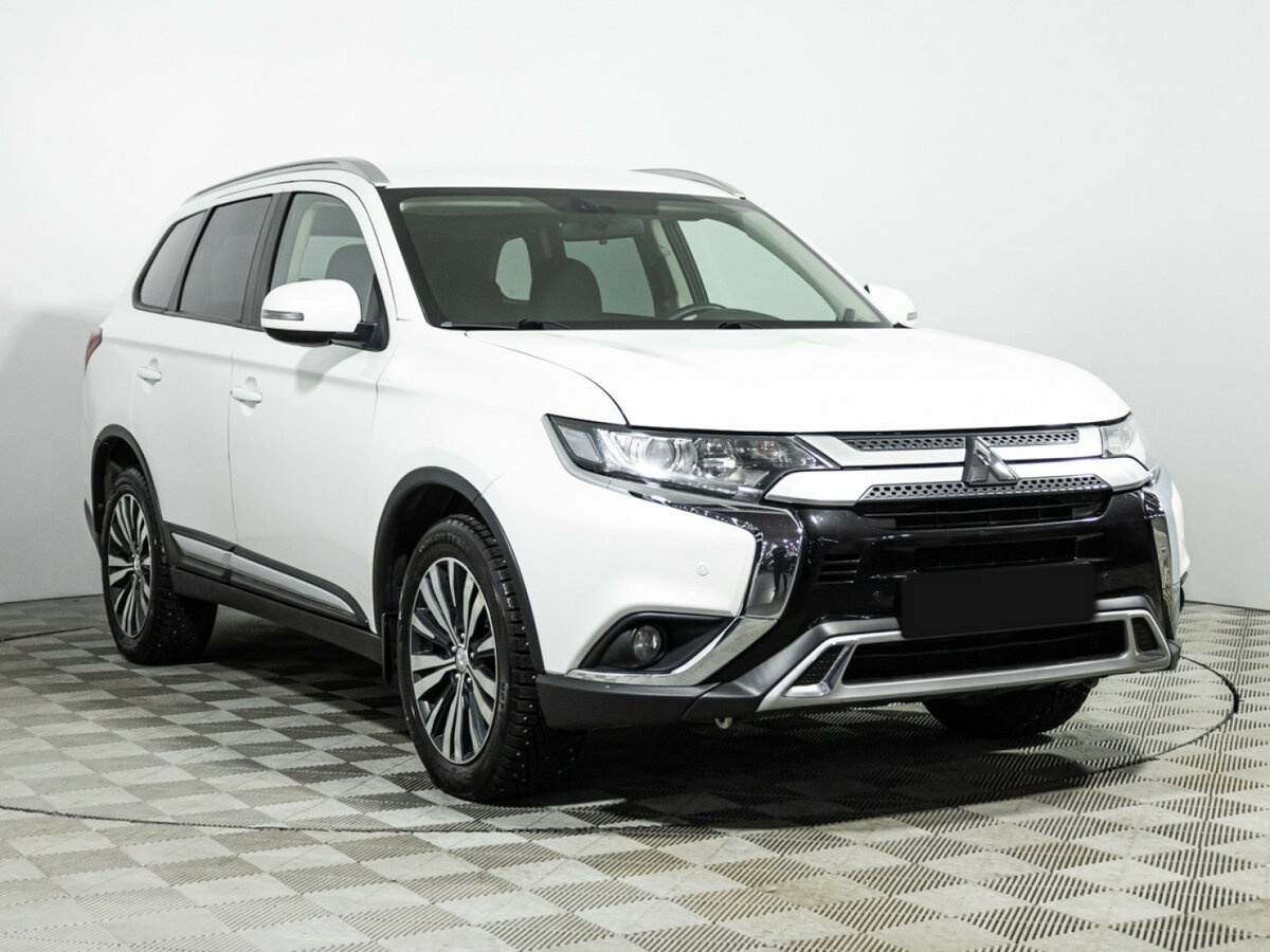 Mitsubishi Outlander б/у, 2018, Вариатор. Фото: #2