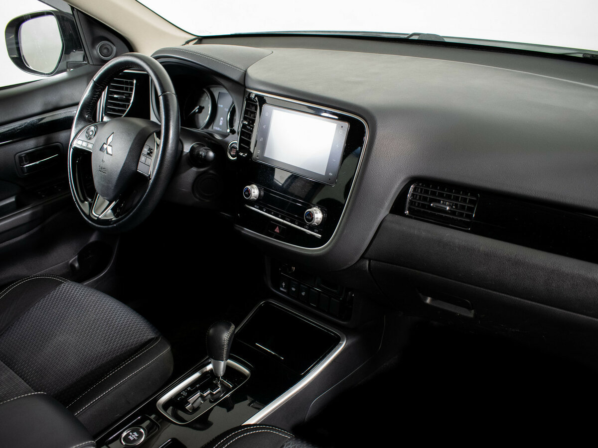 Mitsubishi Outlander б/у, 2021, Вариатор. Фото: #9