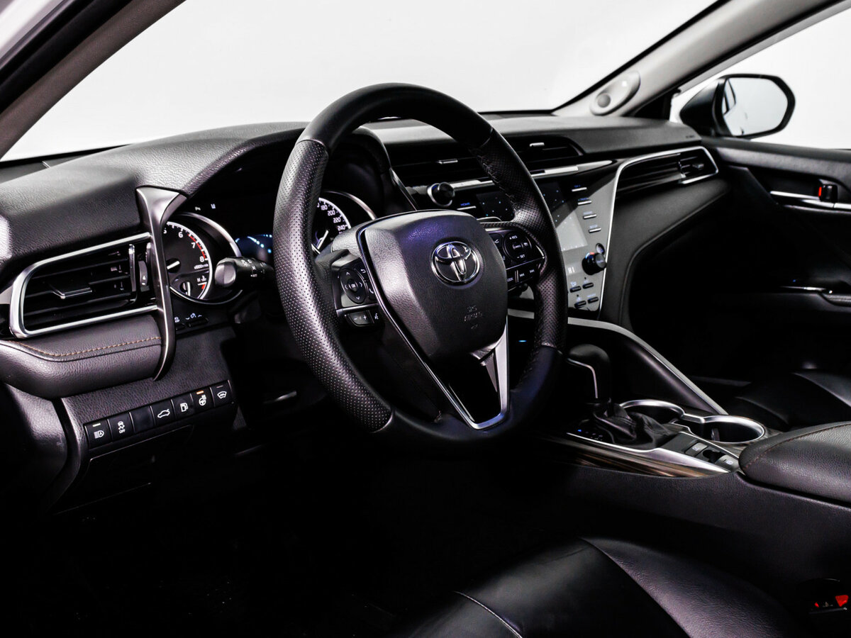 Toyota Camry б/у, 2019, Автоматическая. Фото: #11
