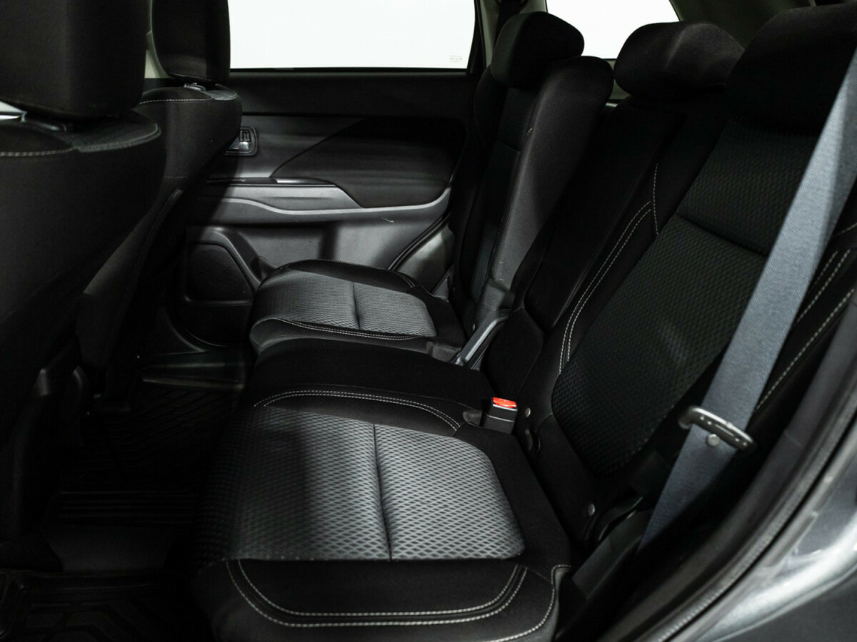 Mitsubishi Outlander б/у, 2020, Вариатор. Фото: #8