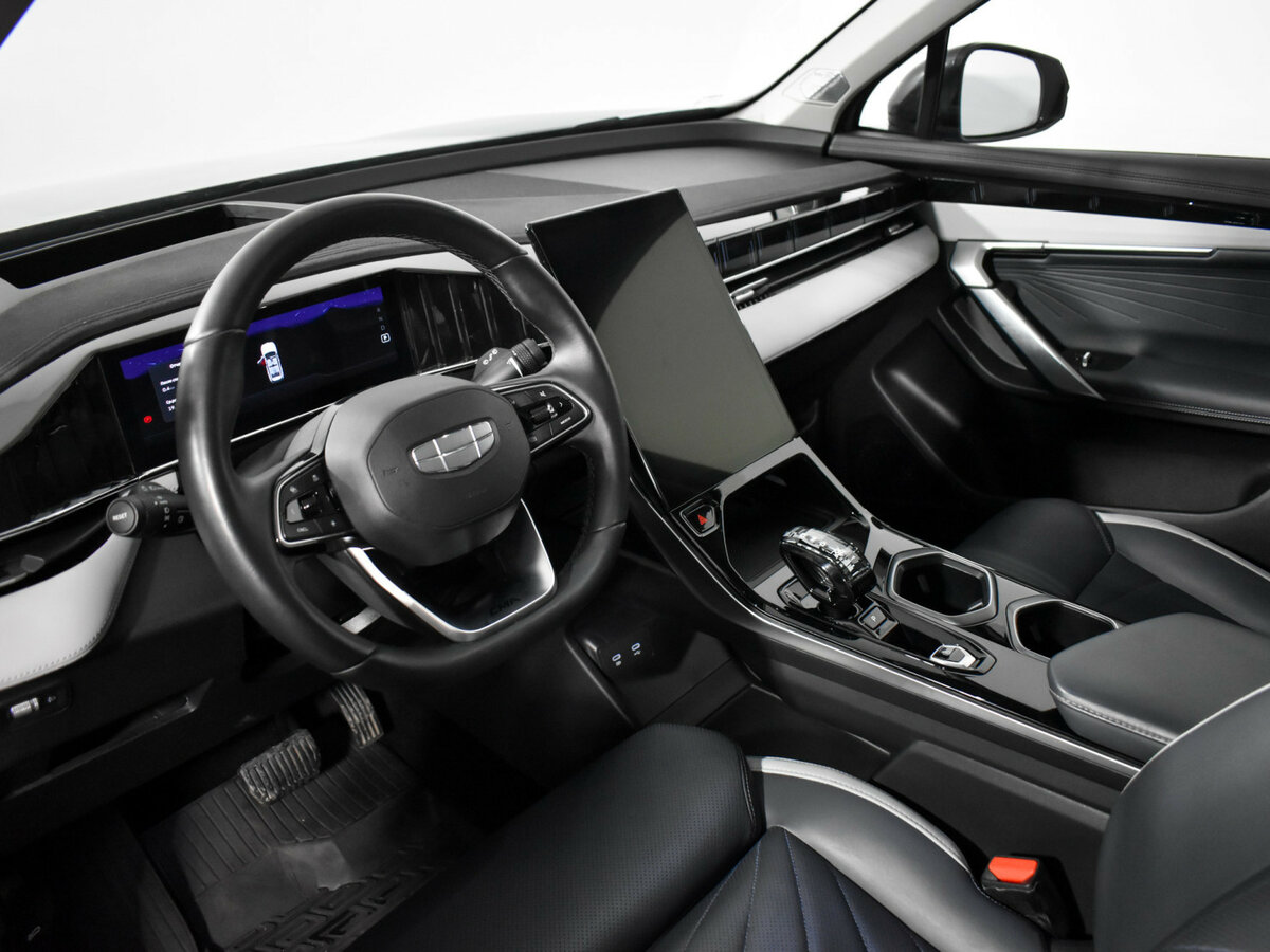 Geely Atlas б/у, 2024, Автоматическая. Фото: #6