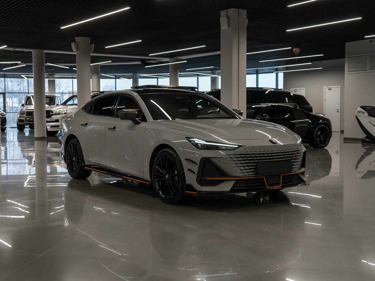 Changan UNI-V б/у, 2023, Роботизированная. Фото: #1