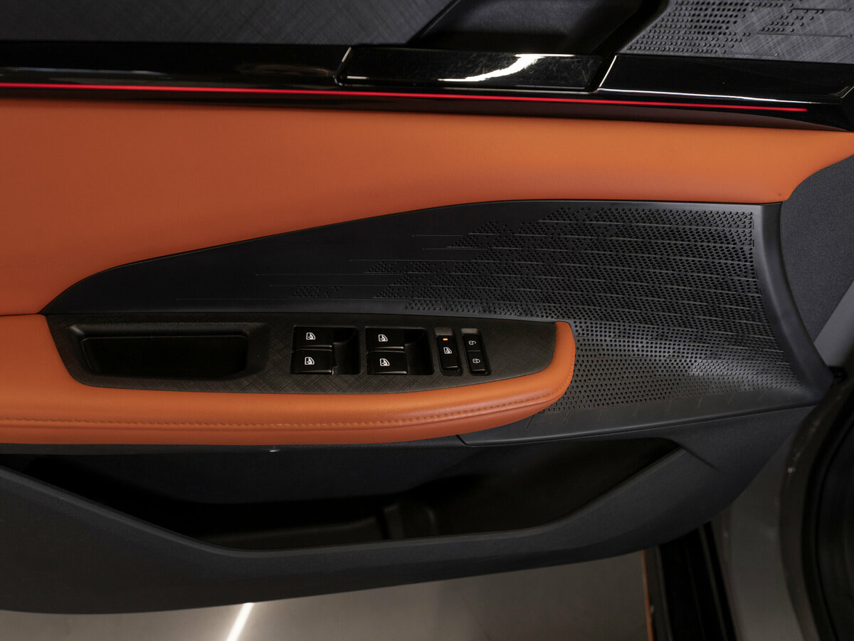 Changan UNI-V б/у, 2023, Роботизированная. Фото: #14