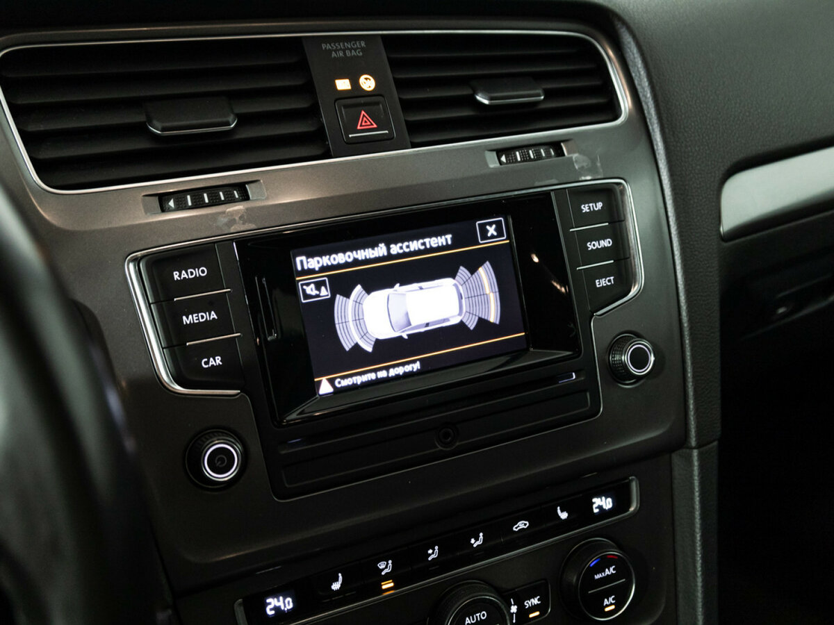 Volkswagen Golf б/у, 2013, Механическая. Фото: #14