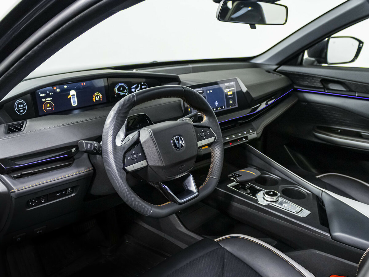 Changan UNI-V б/у, 2024, Роботизированная. Фото: #8