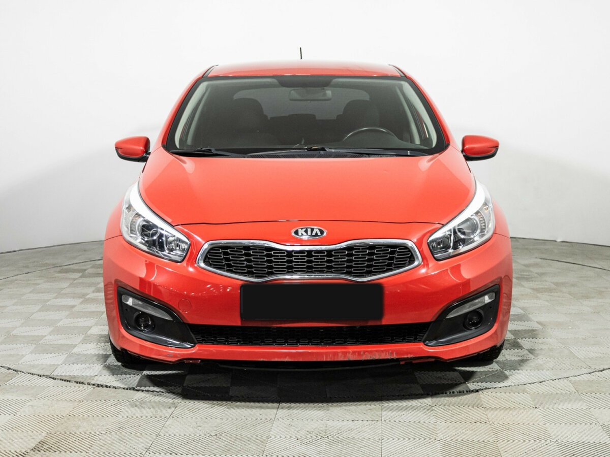 Kia Ceed б/у, 2016, Автоматическая. Фото: #1