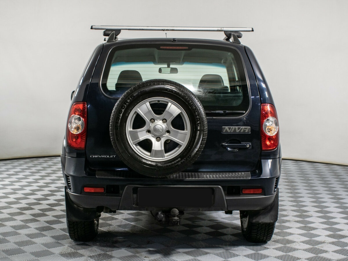 Chevrolet Niva б/у, 2012, Механическая. Фото: #4