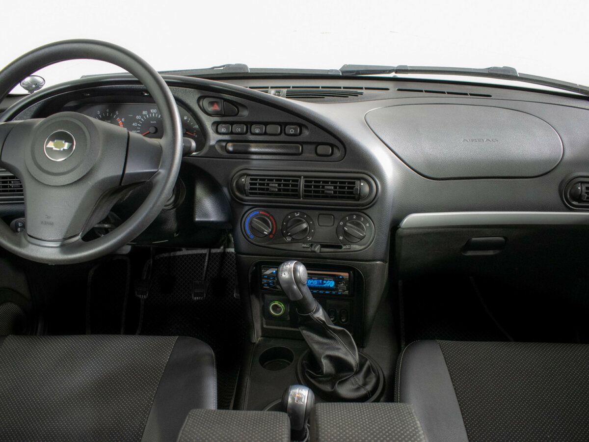 Chevrolet Niva б/у, 2012, Механическая. Фото: #8