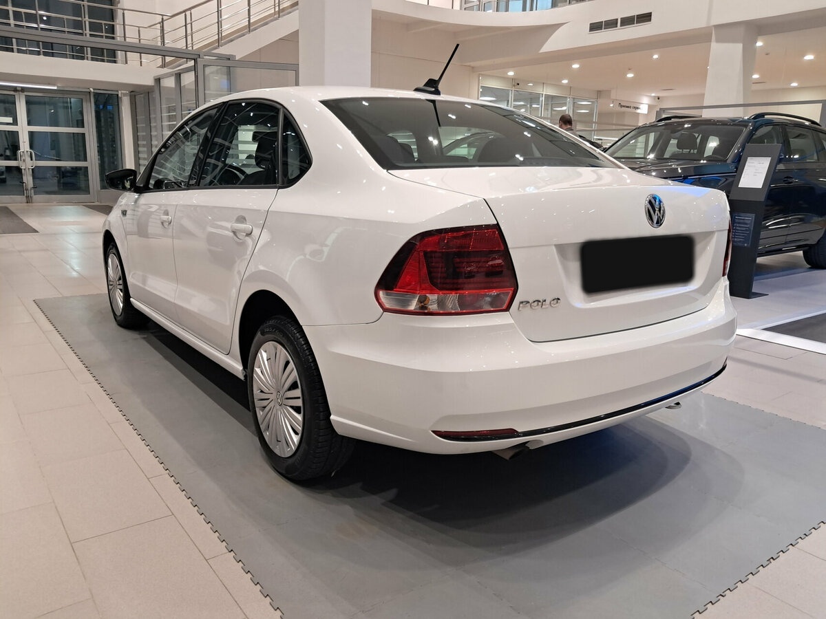 Volkswagen Polo б/у, 2017, Автоматическая. Фото: #6