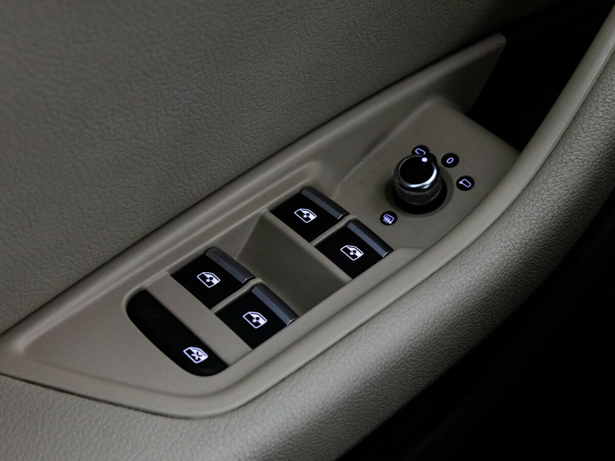 Audi A4 б/у, 2017, Роботизированная. Фото: #15