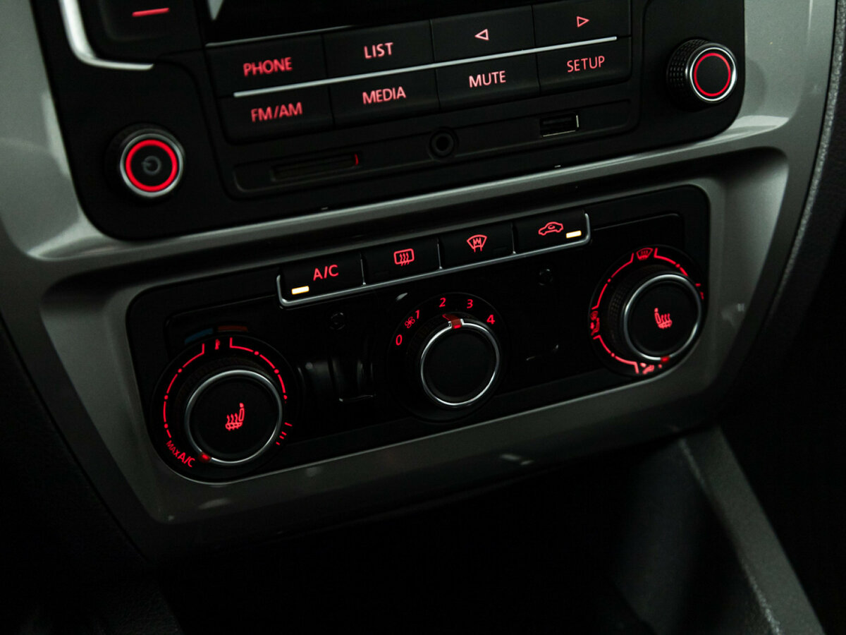 Volkswagen Jetta б/у, 2017, Роботизированная. Фото: #11