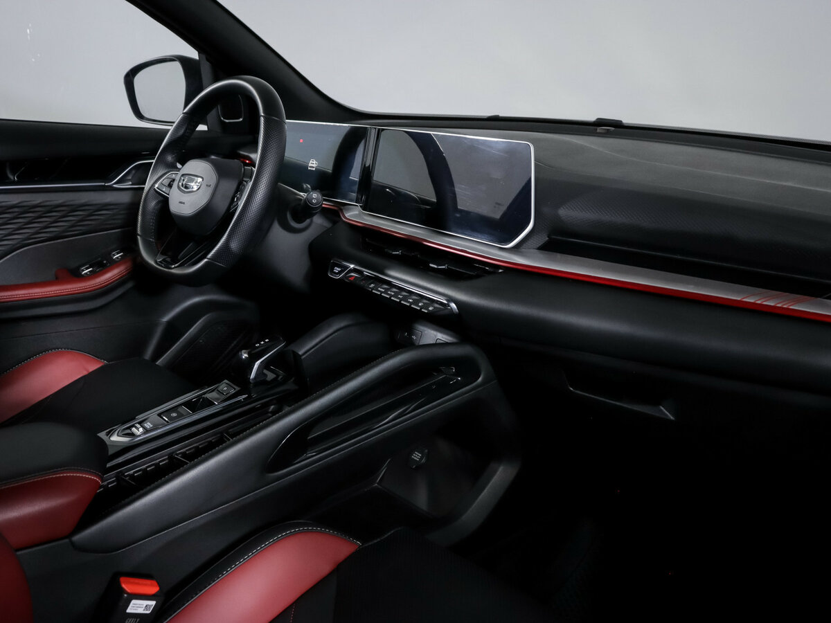 Geely Coolray б/у, 2024, Роботизированная. Фото: #6