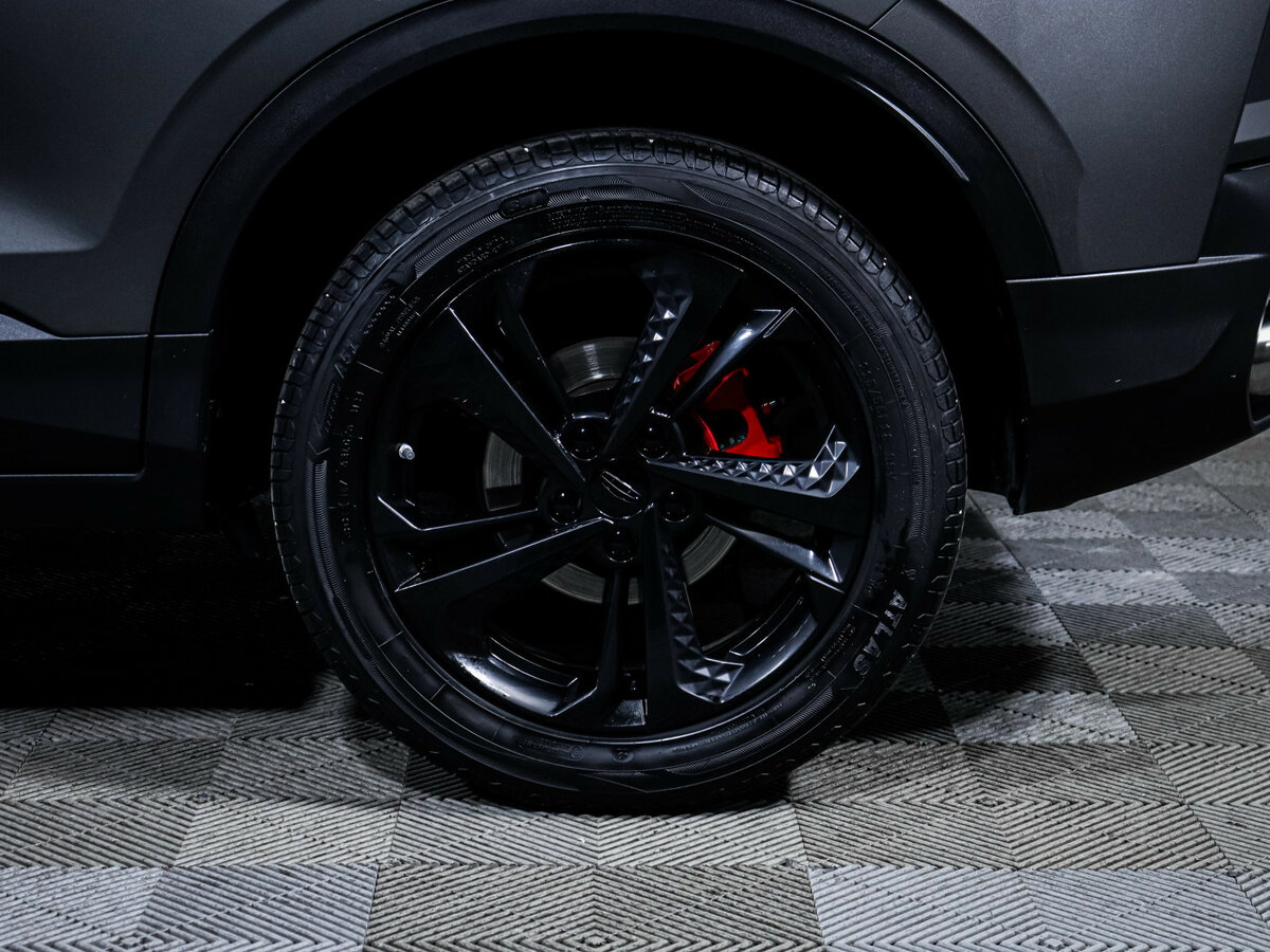 Geely Coolray б/у, 2024, Роботизированная. Фото: #12