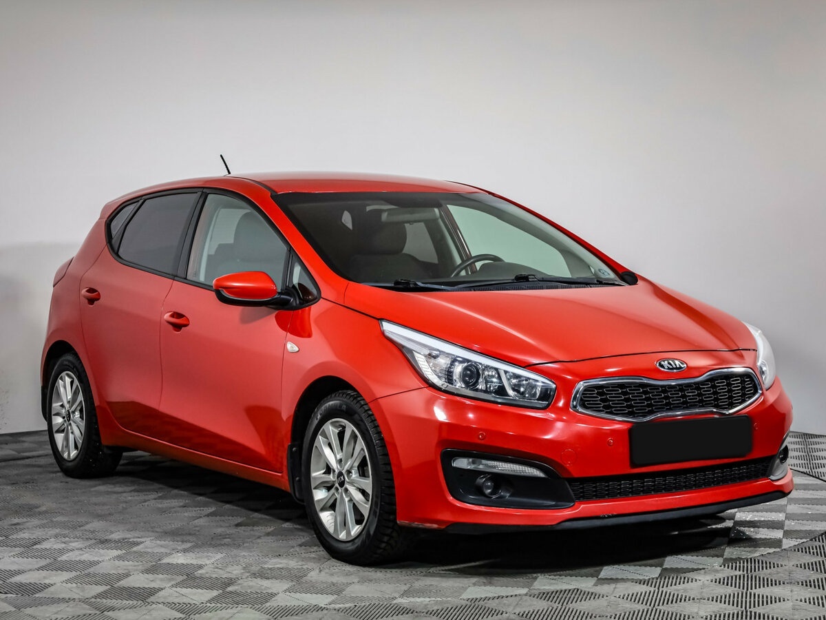 Kia Ceed б/у, 2016, Автоматическая. Фото: #2