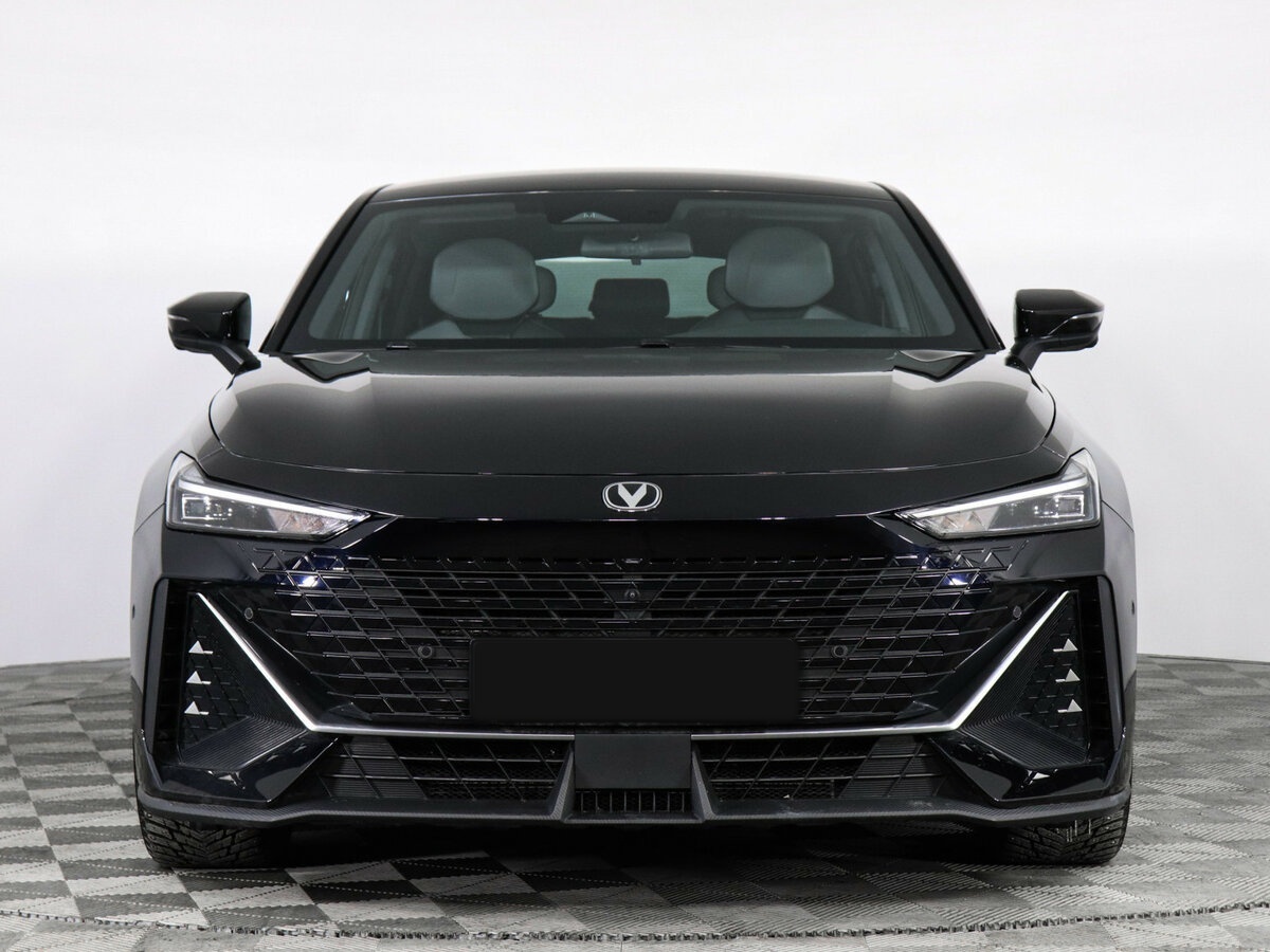 Changan UNI-V б/у, 2023, Роботизированная. Фото: #1