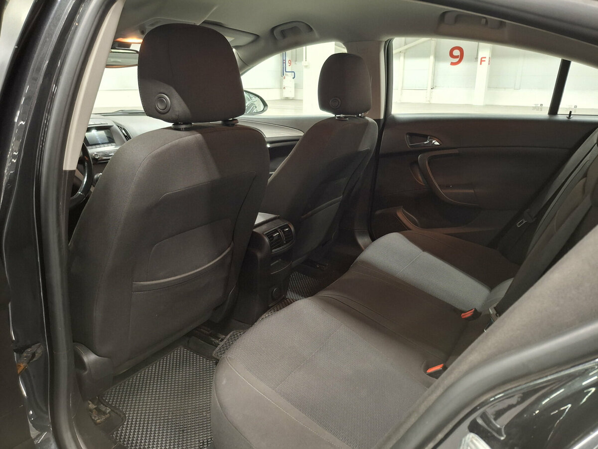 Опель Инсигния б/у, 2013, Механическая. Фото: #11