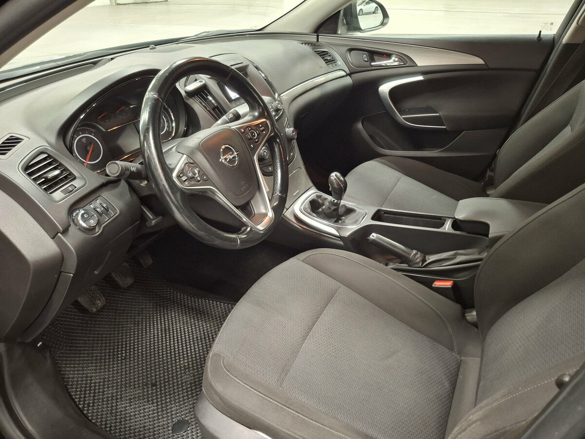 Опель Инсигния б/у, 2013, Механическая. Фото: #15