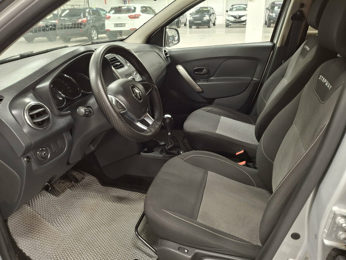 Рено Логан б/у, 2020, Автоматическая. Фото: #15