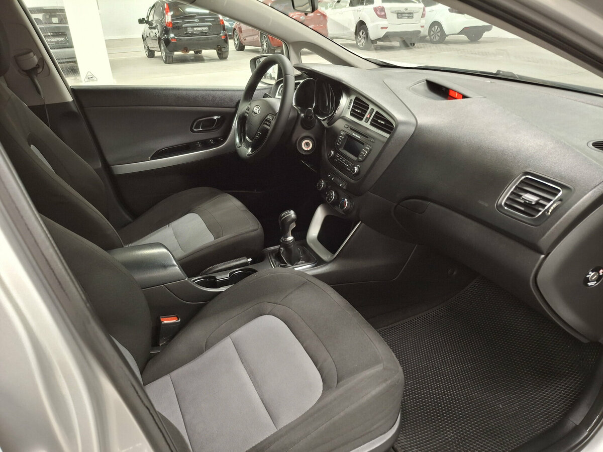 Киа Сид б/у, 2013, Механическая. Фото: #10