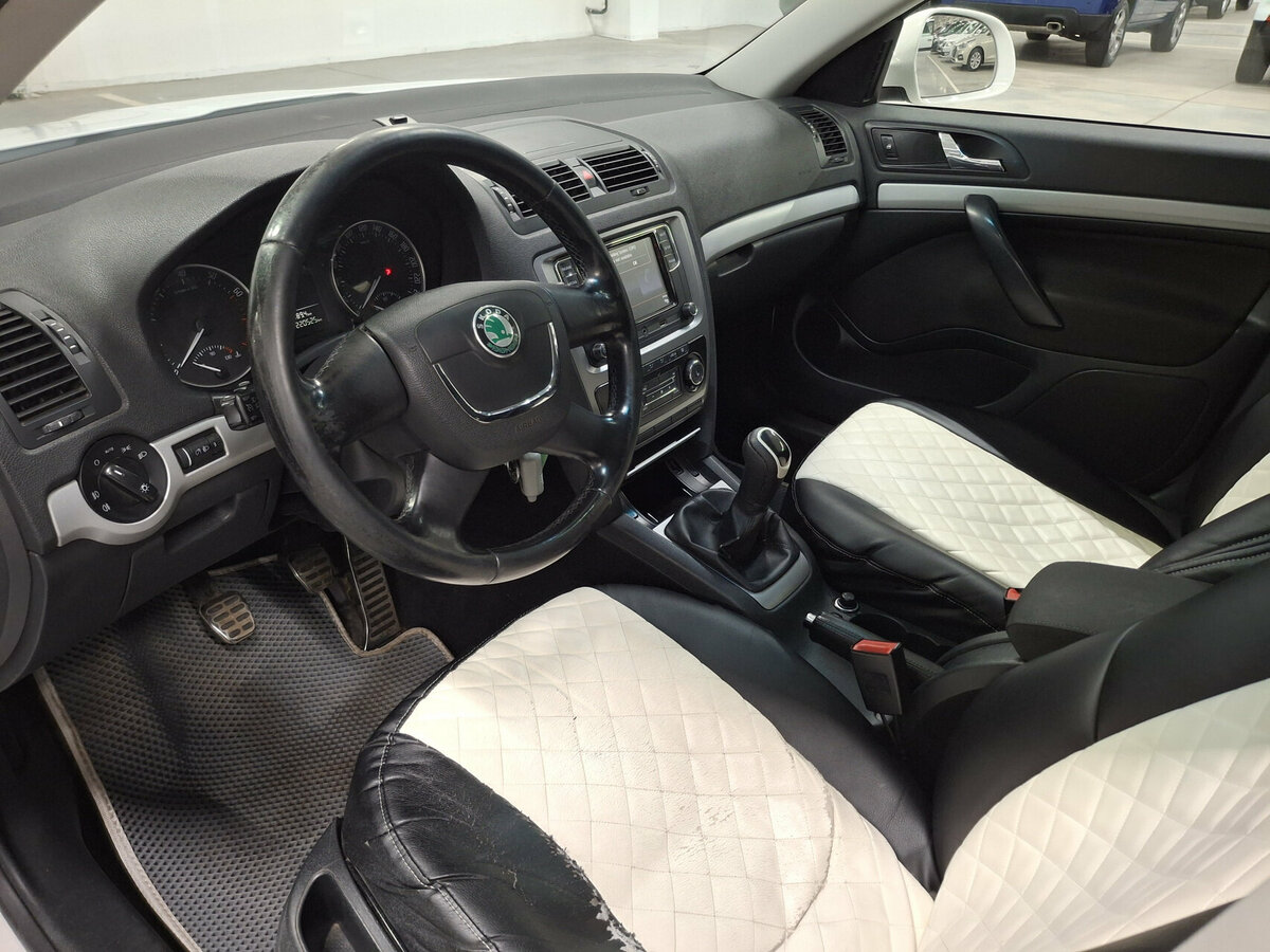 Шкода Октавия б/у, 2012, Механическая. Фото: #15