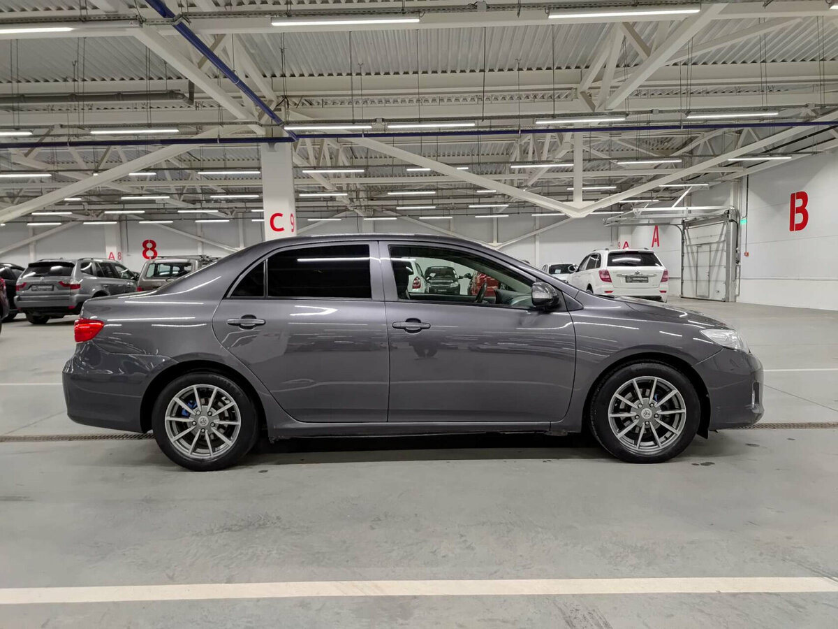 Тойота Королла б/у, 2012, Механическая. Фото: #3