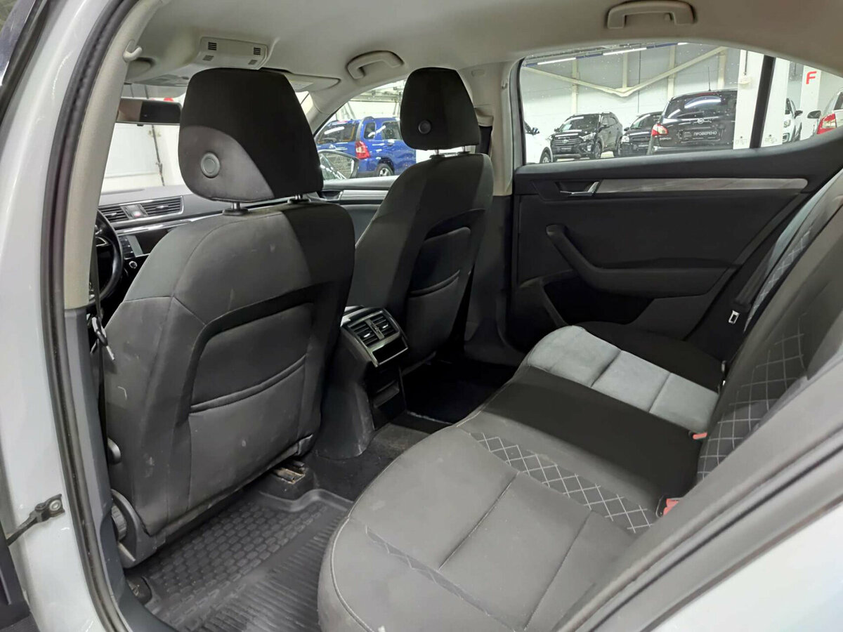 Шкода Суперб б/у, 2016, Роботизированная. Фото: #11