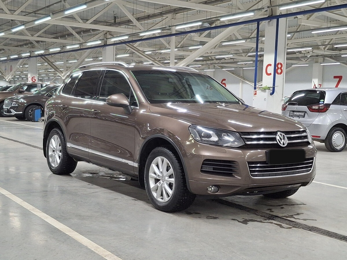Volkswagen Touareg б/у, 2013, Автоматическая. Фото: #2