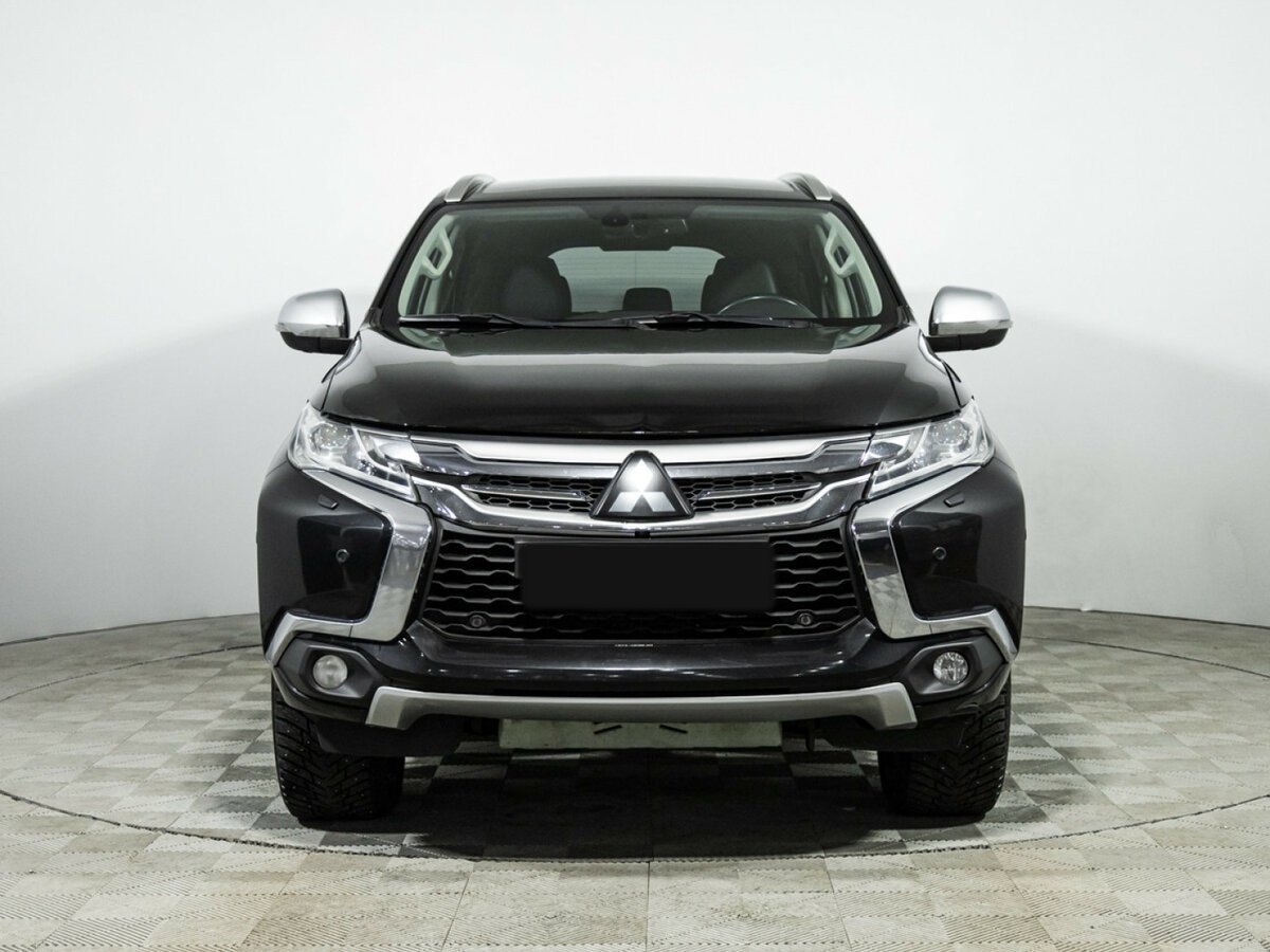 Mitsubishi Pajero Sport б/у, 2017, Автоматическая. Фото: #1