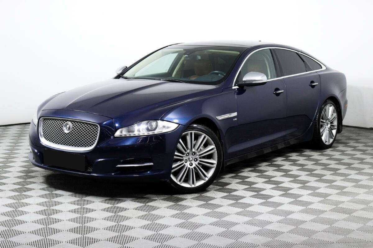 Jaguar XJ